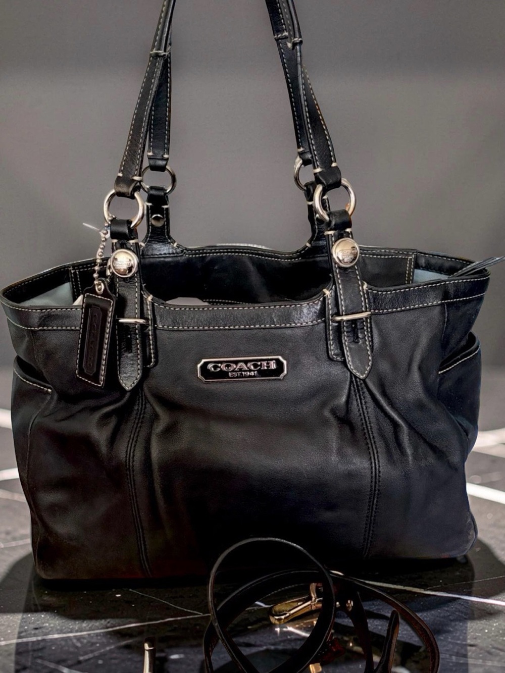 Classic Coach Black Leather Hobo Crossbody Tote - Picture 4 of 16